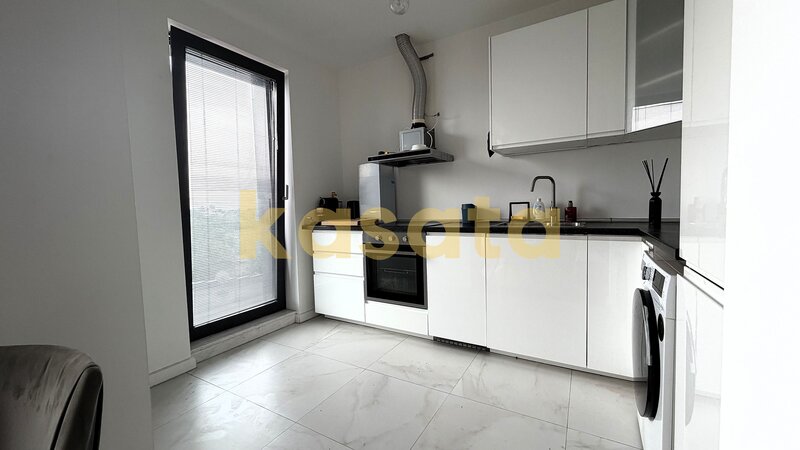 One Herastrau Park, 2 camere, et. 5, parcare.